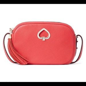 Kate Spade kourney camera crossbody.